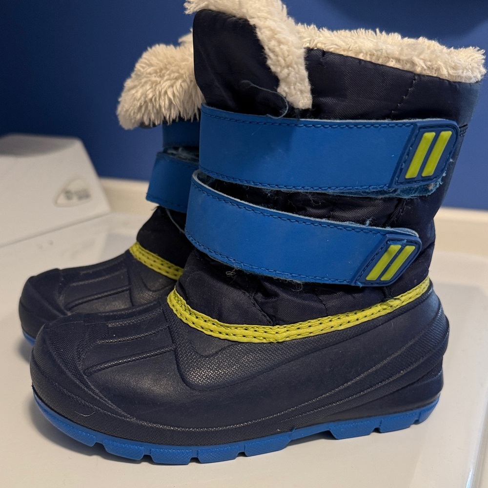 Cat & Jack Navy and Blue Winter Boots - toddler size 10